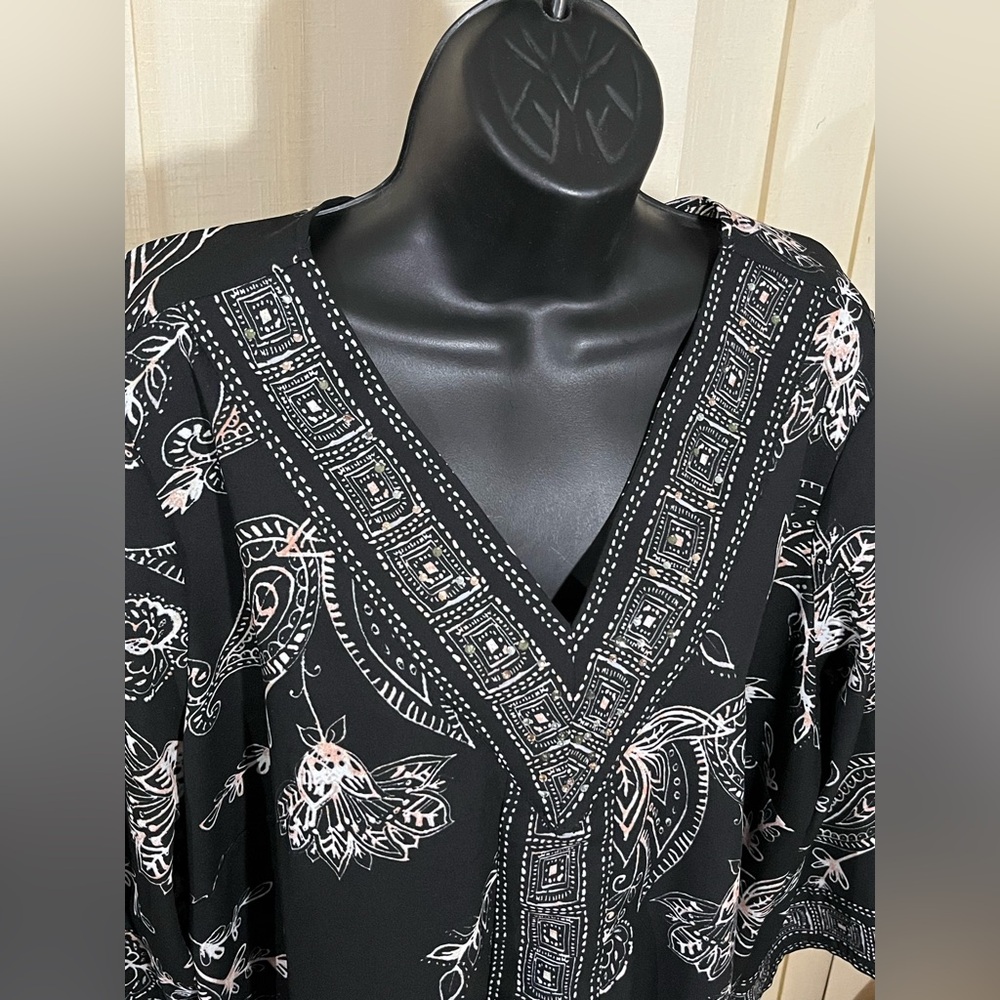 Belle by Kim Gravel Black Paisley V-Neck Tunic SZ 1X Like New! - Picture 3 of 6
